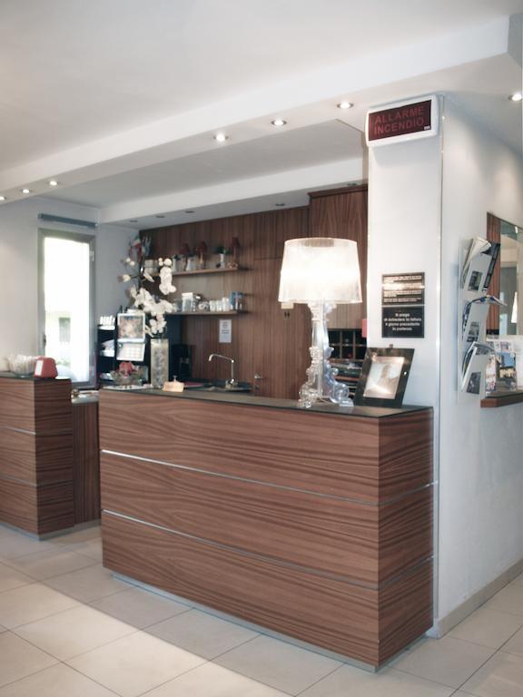 Hotel La Rosta Reggio d'Emilie Extérieur photo
